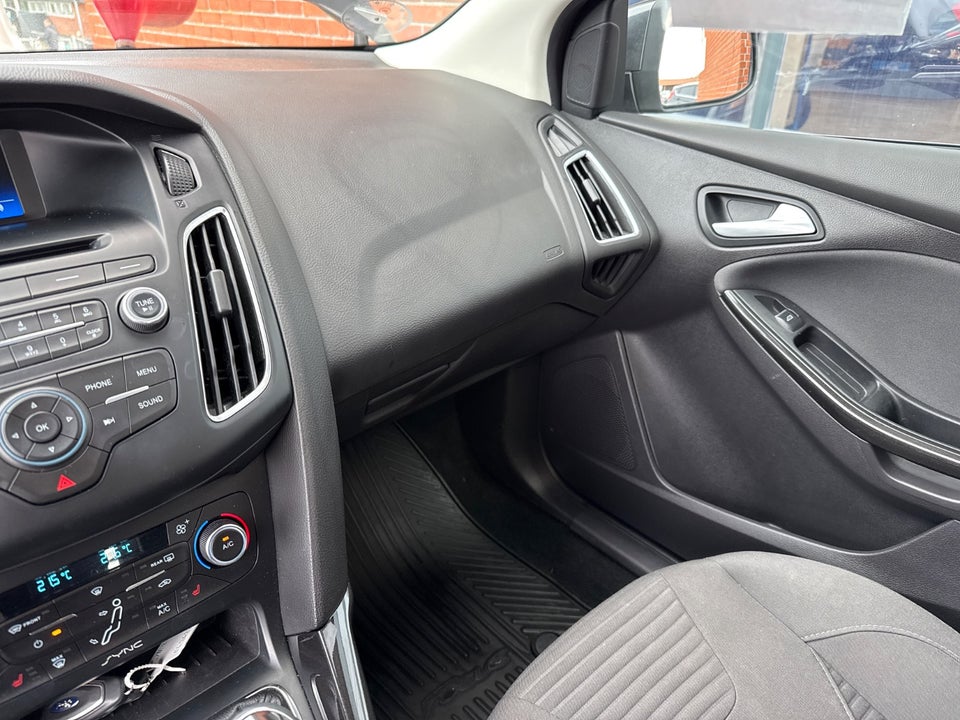 Ford Focus 1,0 SCTi 125 Titanium stc. 5d