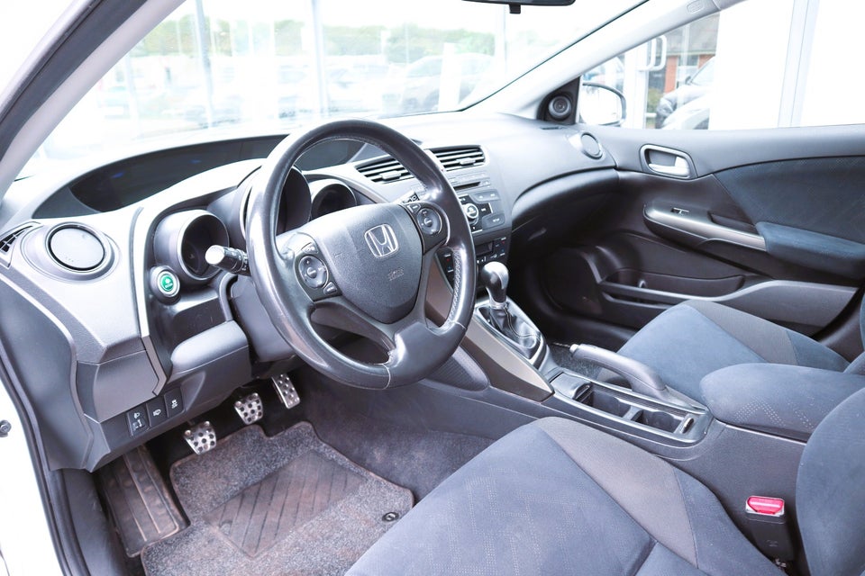 Honda Civic 1,8 i-VTEC Executive 5d