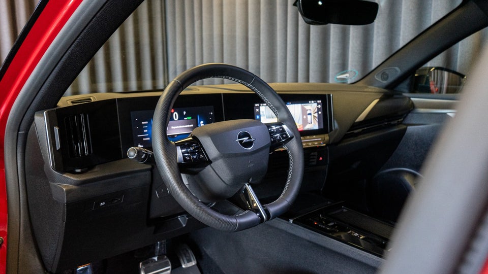 Opel Astra-e 54 GS Sports Tourer 5d