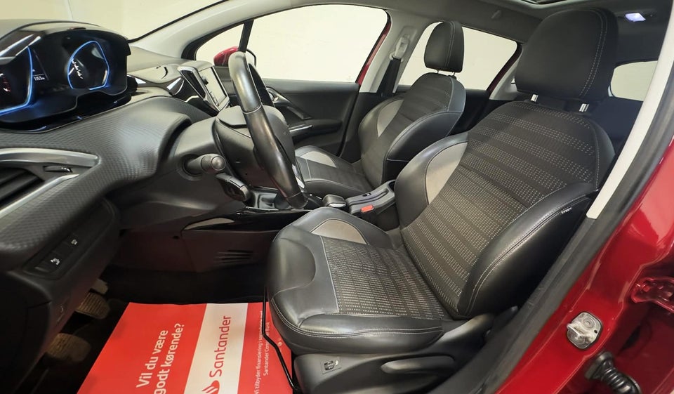 Peugeot 2008 1,2 e-THP 110 Allure Sky 5d