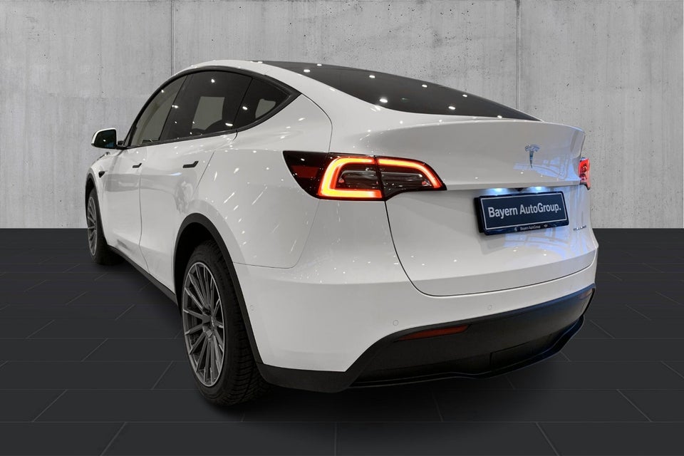Tesla Model Y Long Range AWD 5d