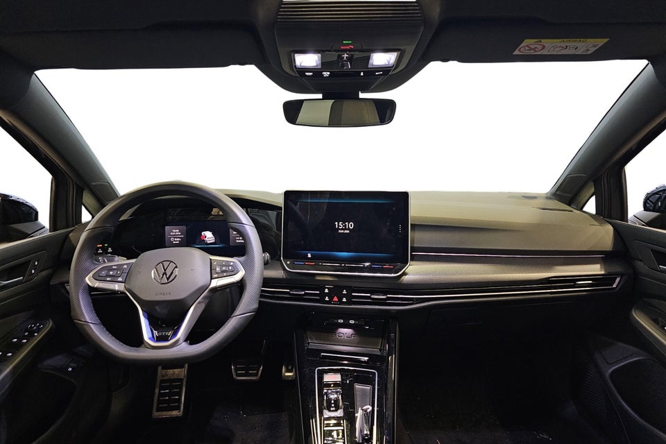 VW Golf VIII 1,5 GTE DSG 5d