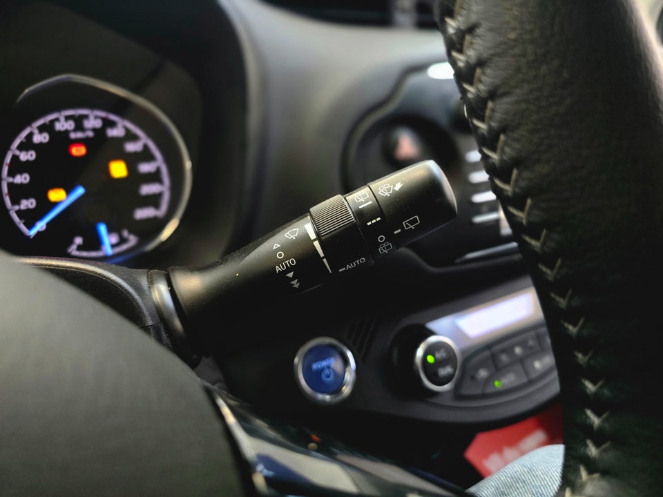 Toyota Yaris 1,5 Hybrid H3 Smart e-CVT 5d