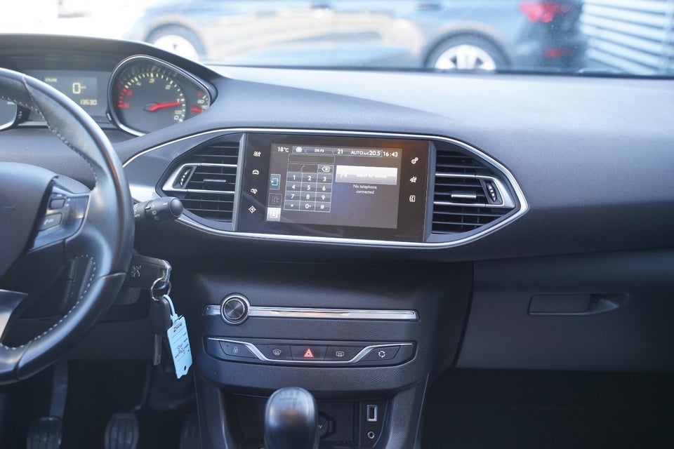 Peugeot 308 1,6 BlueHDi 120 Collection SW 5d