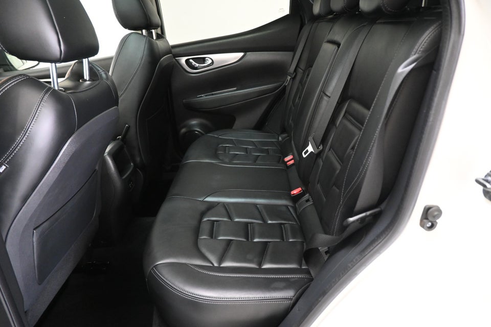 Nissan Qashqai 1,3 Dig-T 140 Tekna 5d