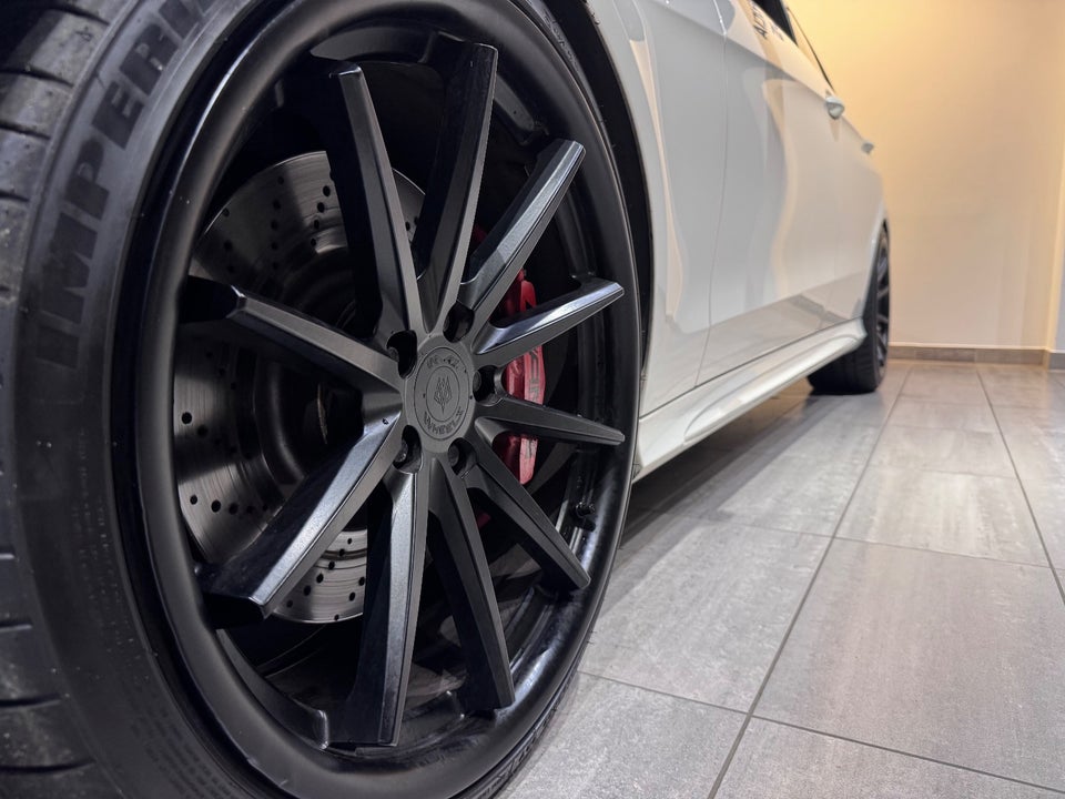 Mercedes E500 4,7 AMG Line aut. 4Matic 4d