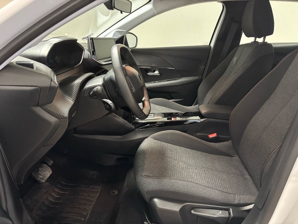 Peugeot e-208 50 Style 5d
