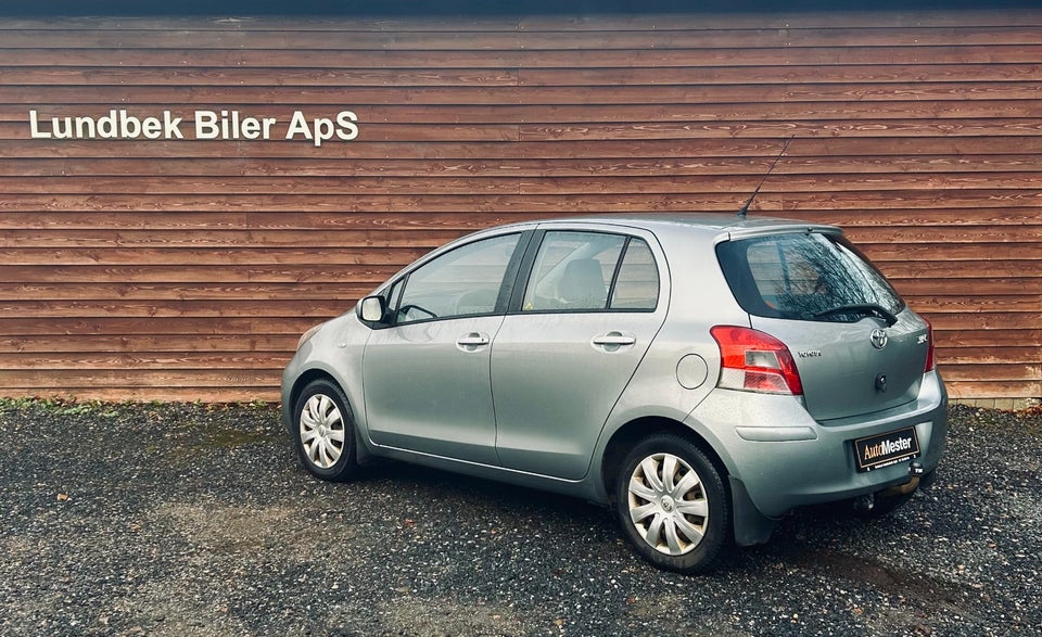 Toyota Yaris 1,4 D-4D T2 5d