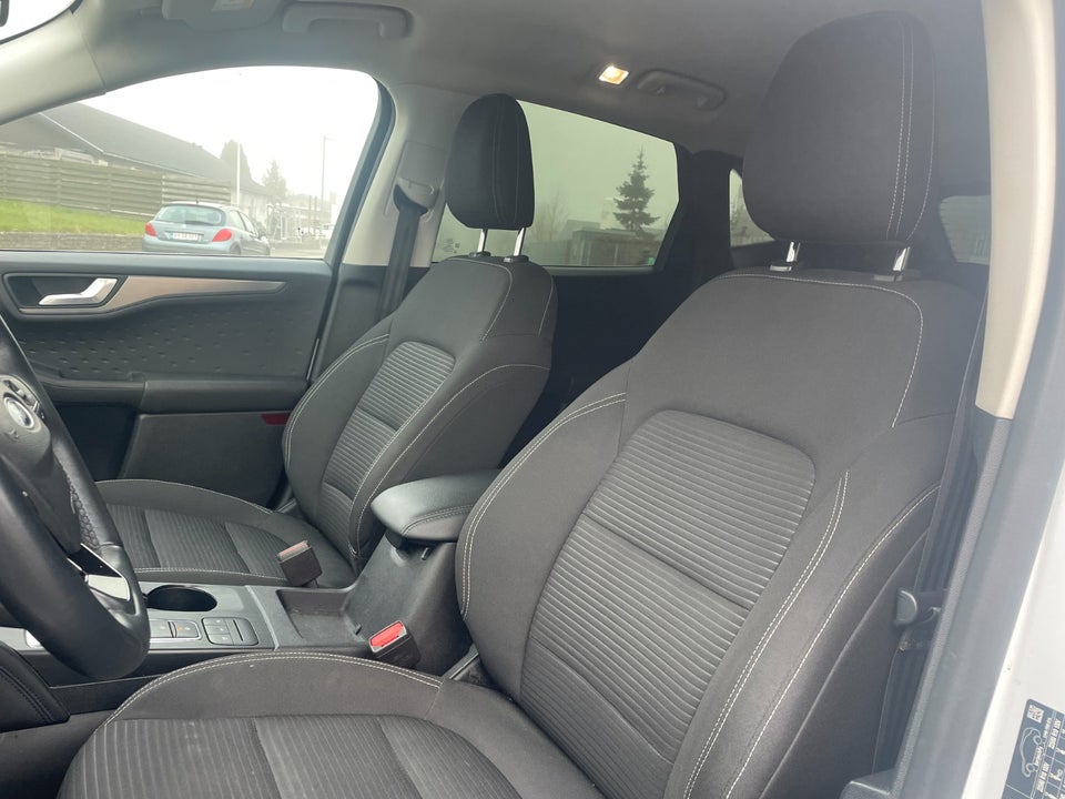 Ford Kuga 2,5 PHEV Titanium X CVT 5d