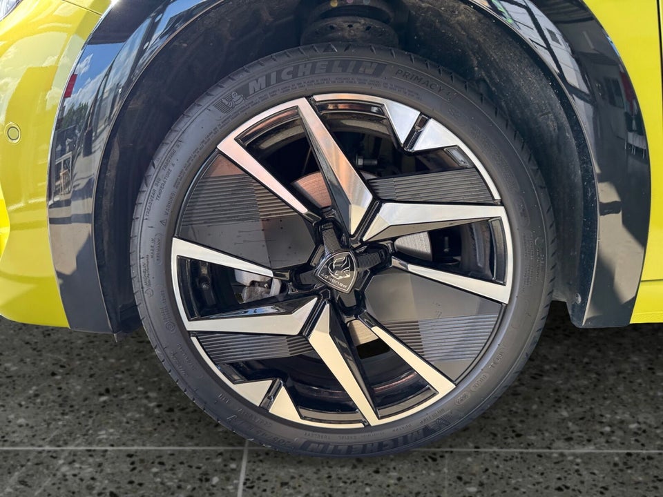 Peugeot e-208 54 GT 5d