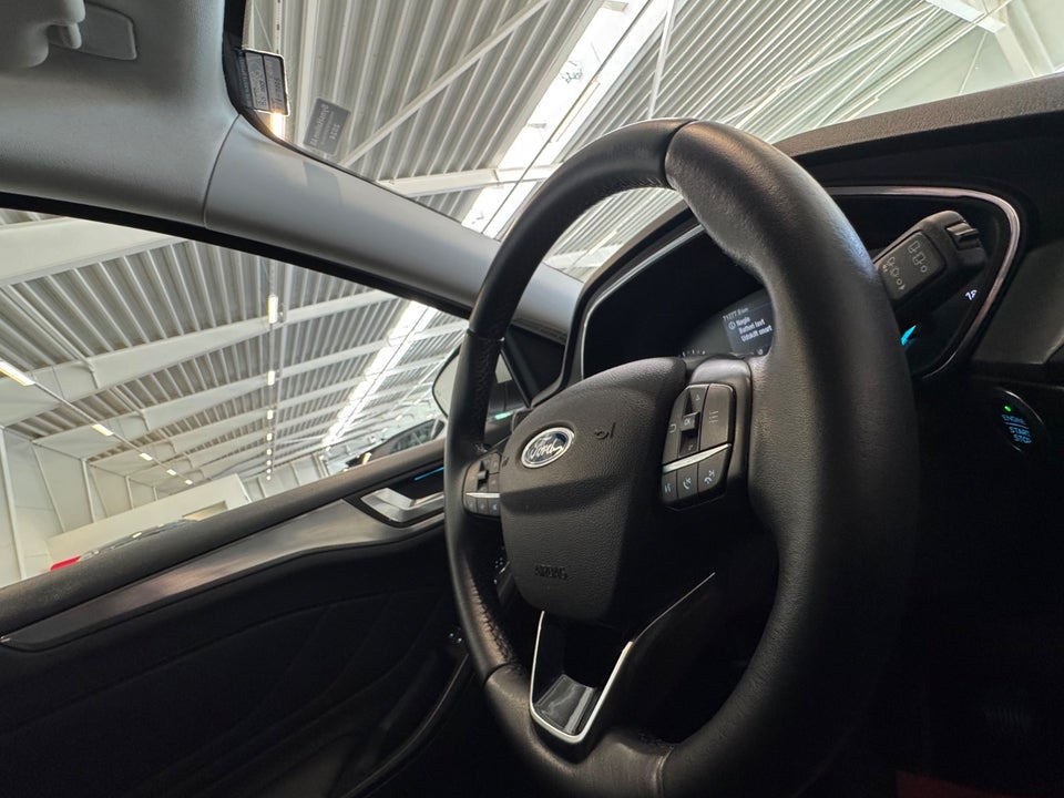 Ford Focus 1,0 EcoBoost Titanium Business stc. 5d