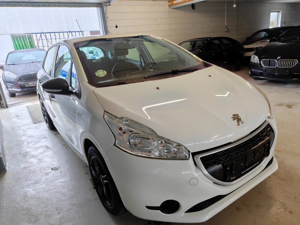 Peugeot 208 1,0 VTi Access 5d