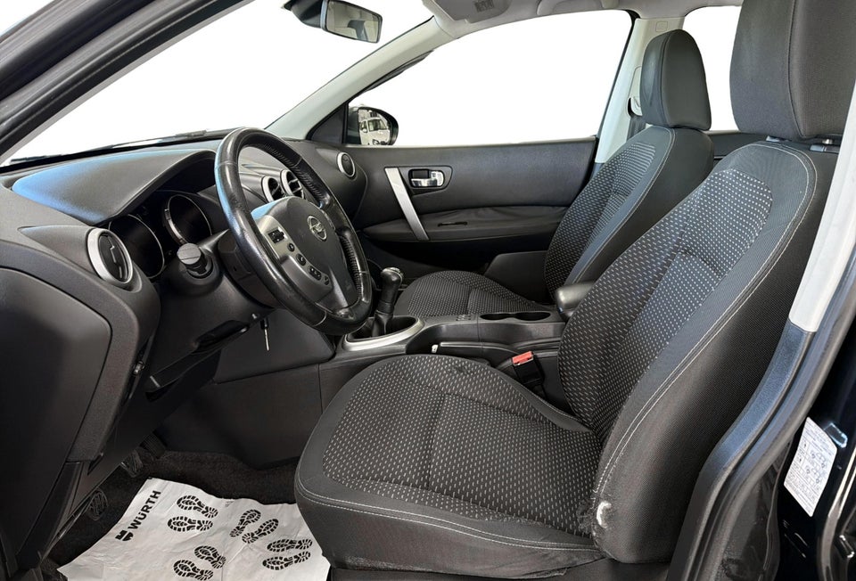 Nissan Qashqai 1,6 Tekna 5d