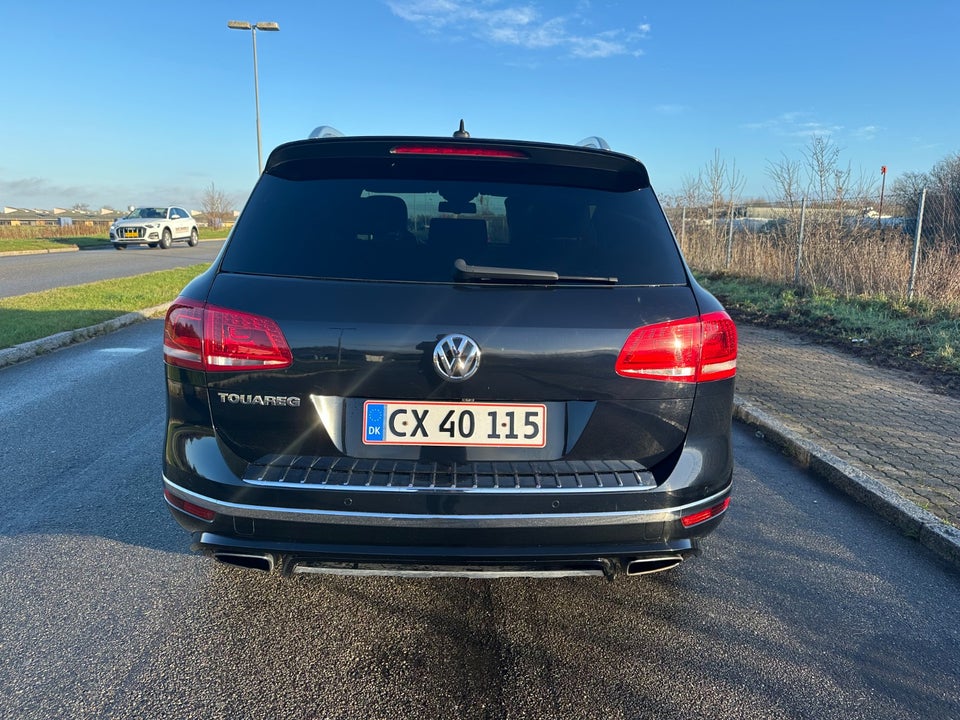 VW Touareg 3,0 V6 TDi 262 R-line Tiptr. 4Motion 5d