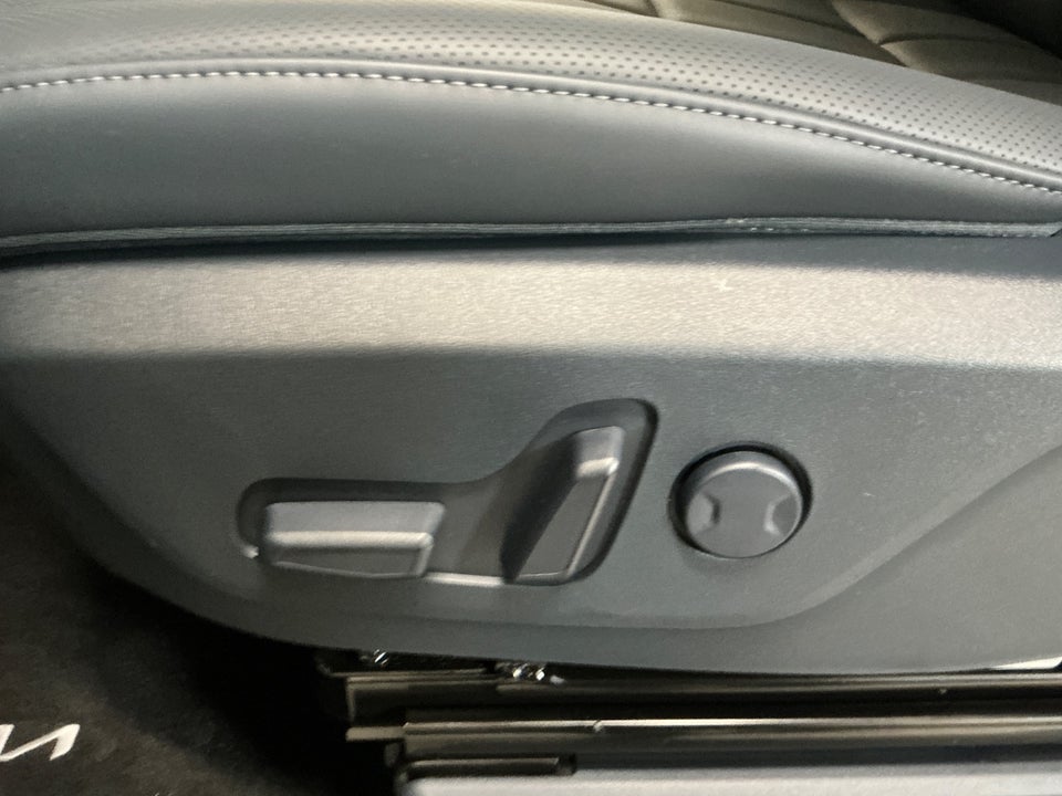 Kia PV5 71 Long Range Upgrade 5d