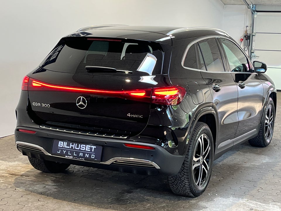 Mercedes EQA300 AMG Line 4Matic 5d