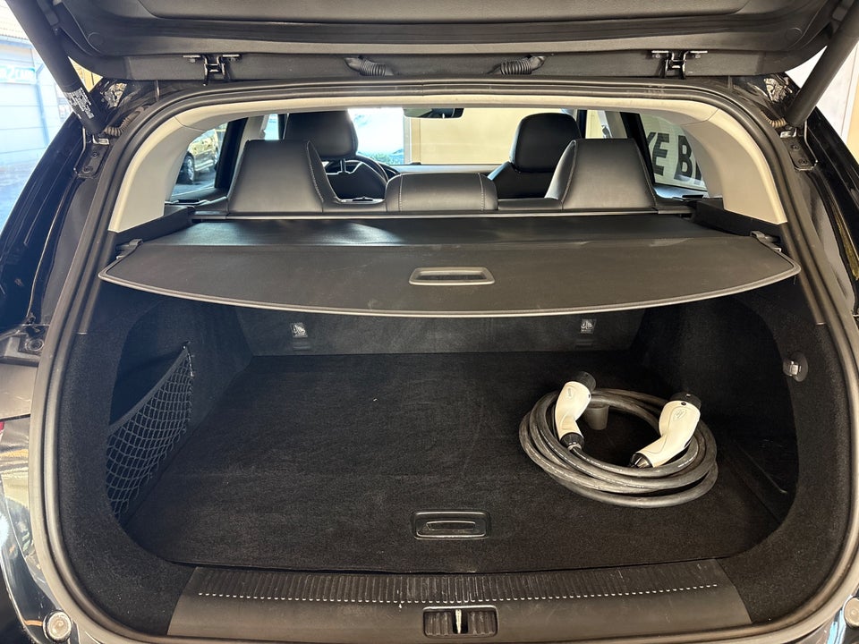 MG Marvel R Luxury 5d