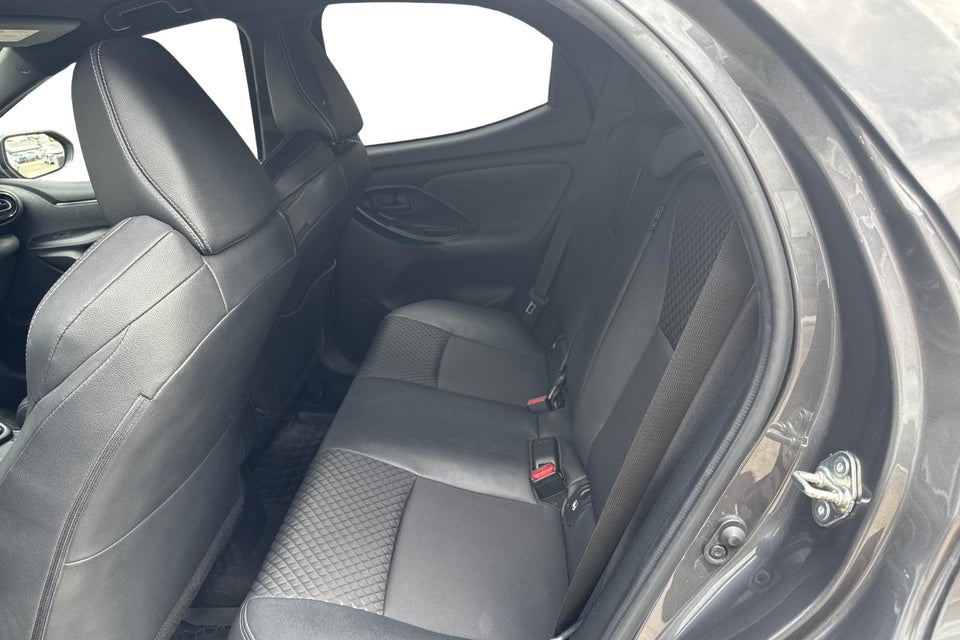 Toyota Yaris 1,5 Hybrid H3 Style e-CVT 5d
