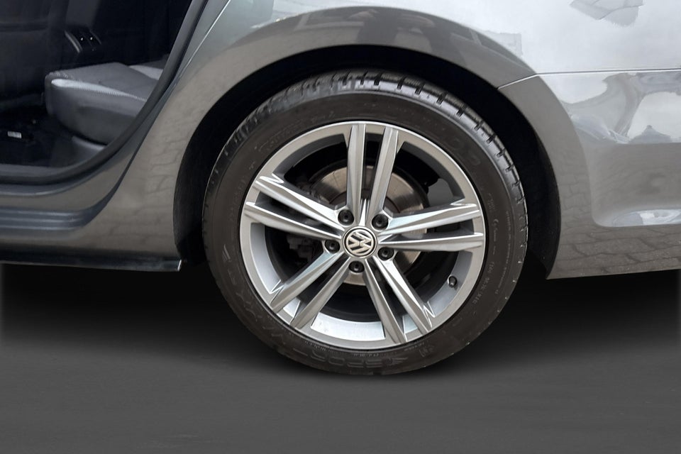 VW Golf VII 1,5 TSi 150 R-line Variant DSG 5d