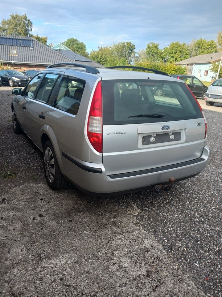 Ford Mondeo 1,8 125 Ambiente stc. 5d