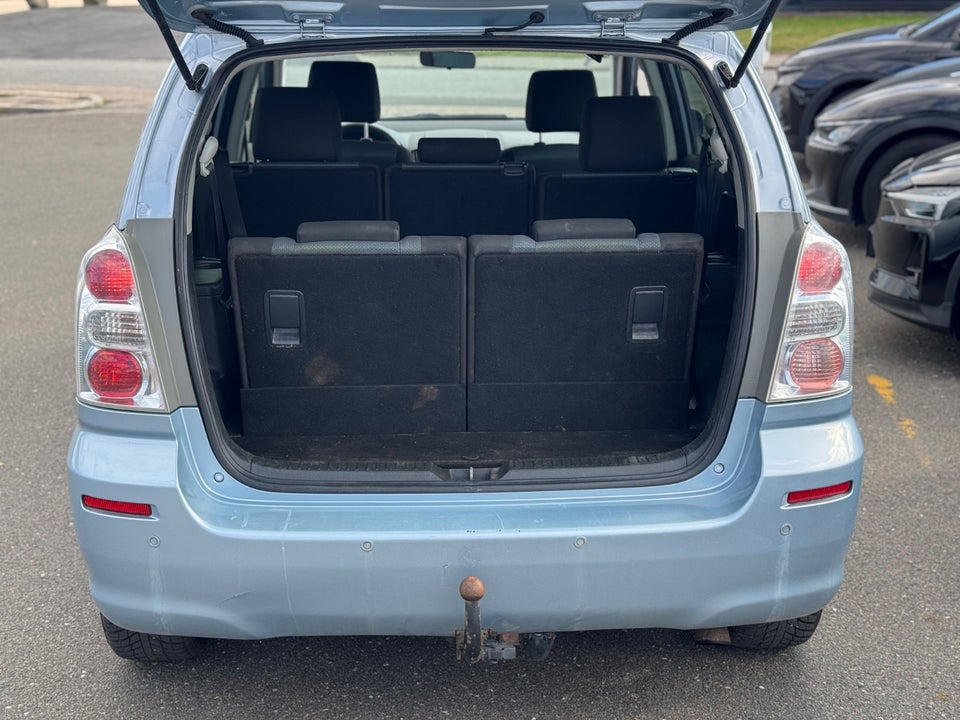 Toyota Corolla Verso 2,2 D-4D 136 Sol 7prs 5d