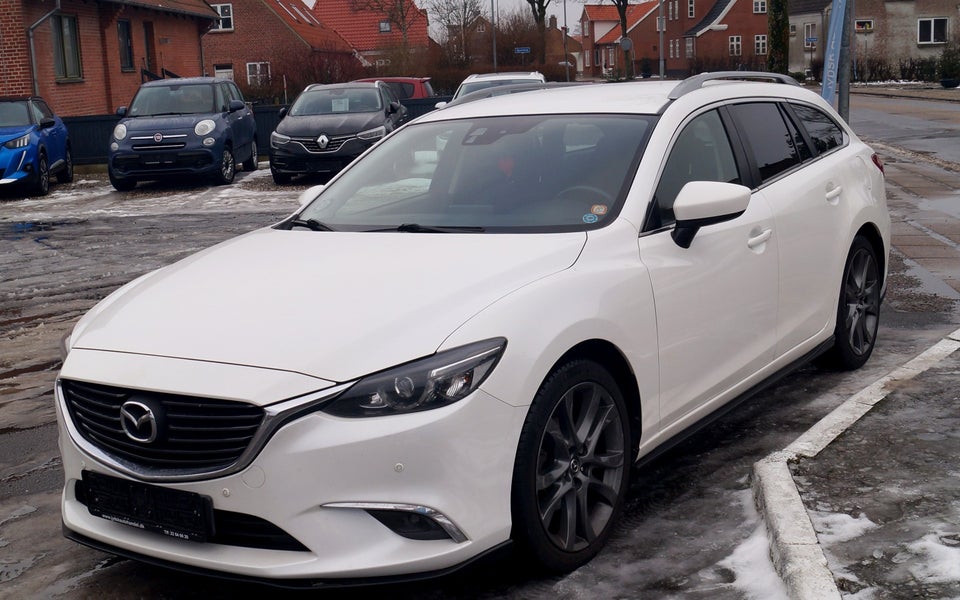 Mazda 6 2,2 SkyActiv-D 150 Core Business stc. 5d