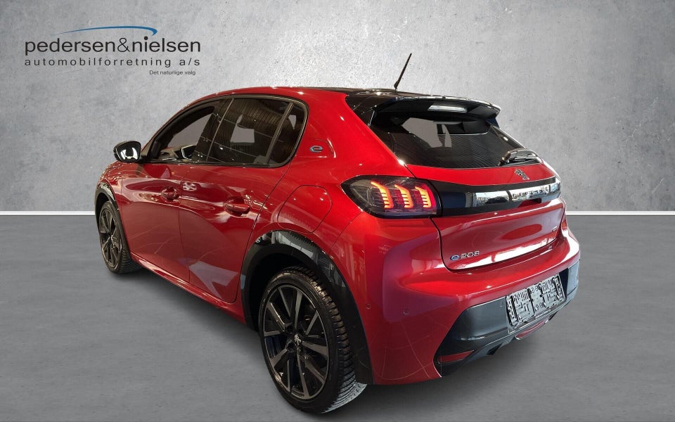 Peugeot e-208 50 GT 5d