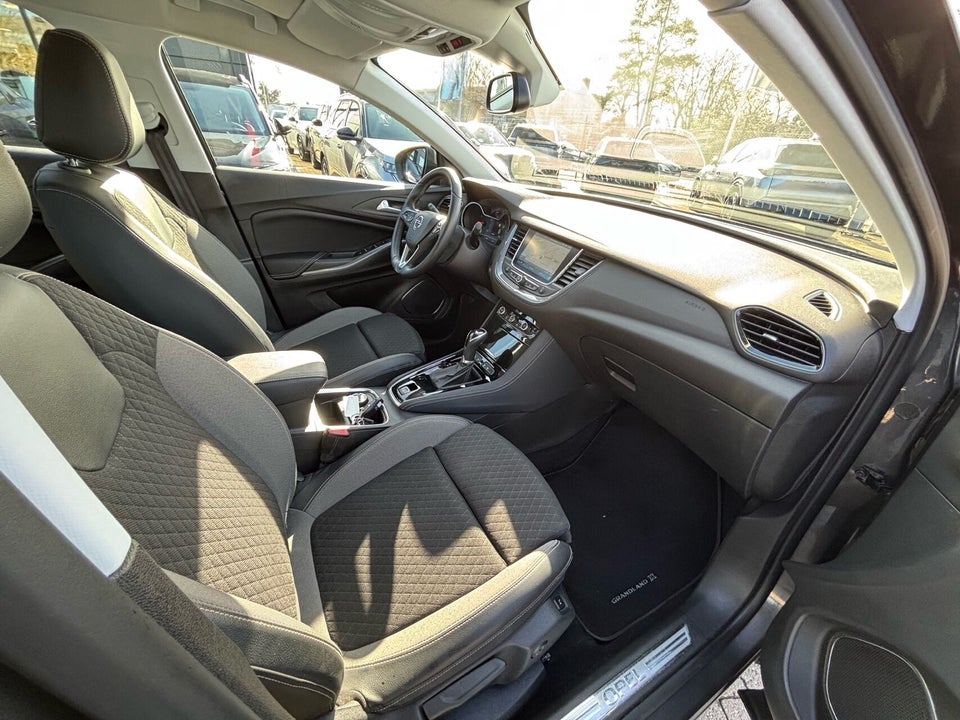 Opel Grandland X 1,2 T 130 Innovation aut. 5d