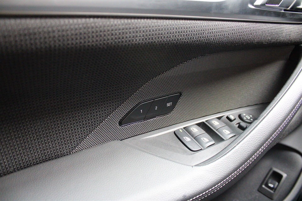 BMW i4 eDrive40 Charged 5d