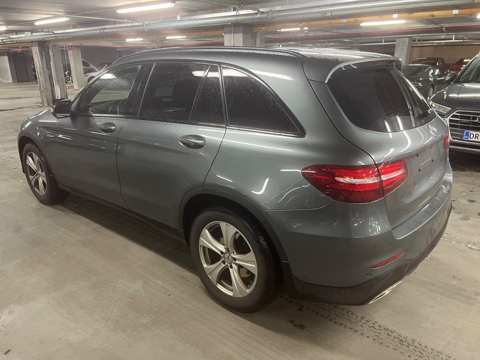 Mercedes GLC300 2,0 AMG Line aut. 4Matic 5d