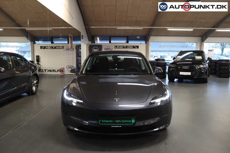 Tesla Model 3 Long Range AWD 4d