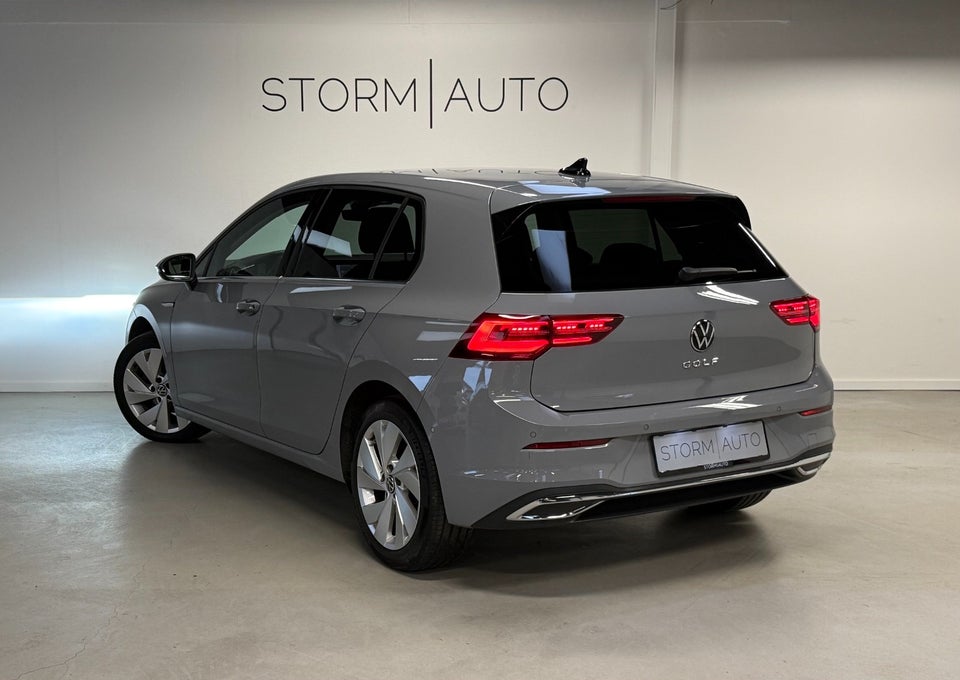 VW Golf VIII 2,0 TDi 150 Style DSG 5d