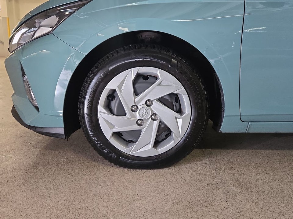 Hyundai i20 1,0 T-GDi Essential DCT 5d