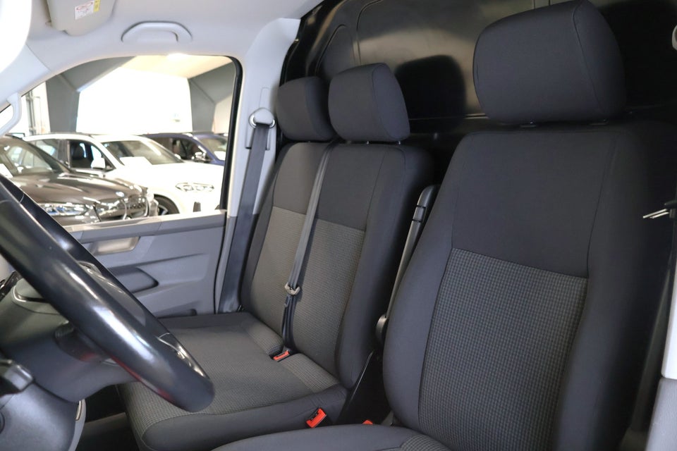 VW Transporter 2,0 TDi 150 Kassevogn DSG lang