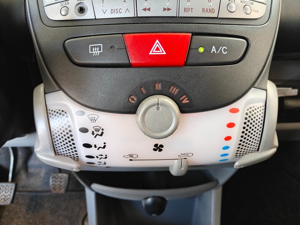 Toyota Aygo 1,0 Plus 5d