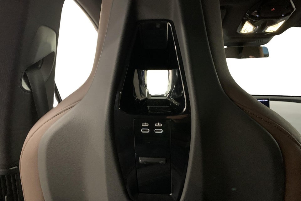 BMW iX xDrive40 Fully Charged 5d