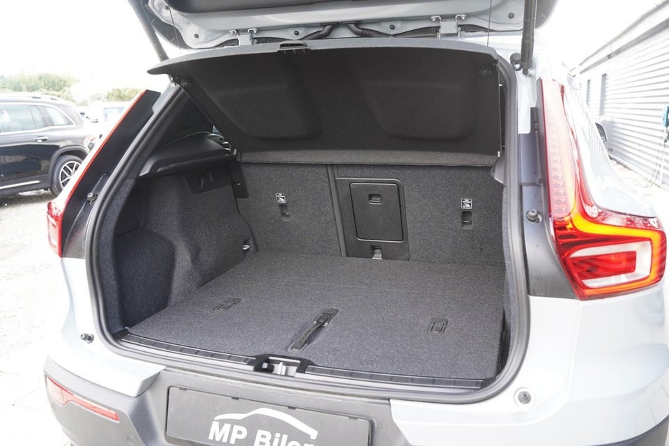 Volvo EX40 Twin Performance Plus 5d