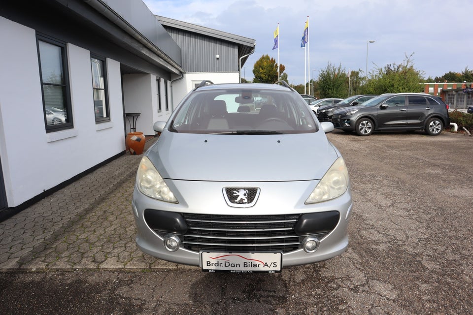 Peugeot 307 1,6 Edition stc. 5d