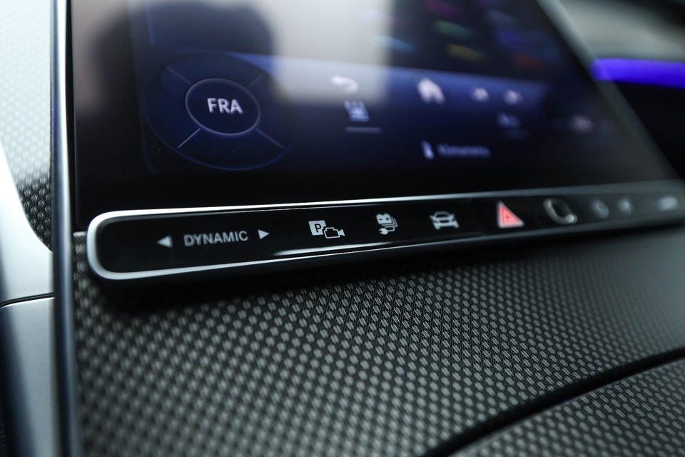 Mercedes C300 e 2,0 AMG Line aut. 4d