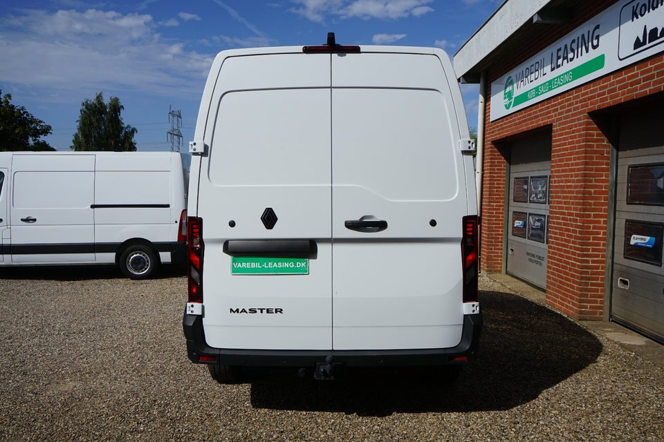 Renault Master V T33 2,0 dCi 130 L2H2 Kassevogn Tekno