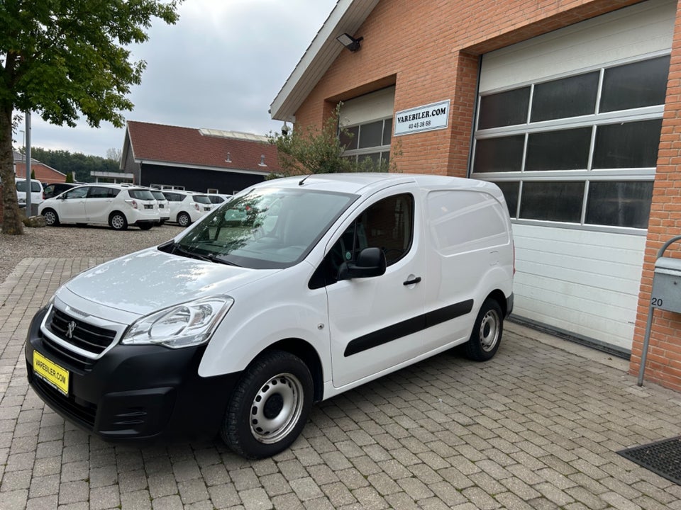 Peugeot Partner 1,6 BlueHDi 100 L1 Premium Van 5d