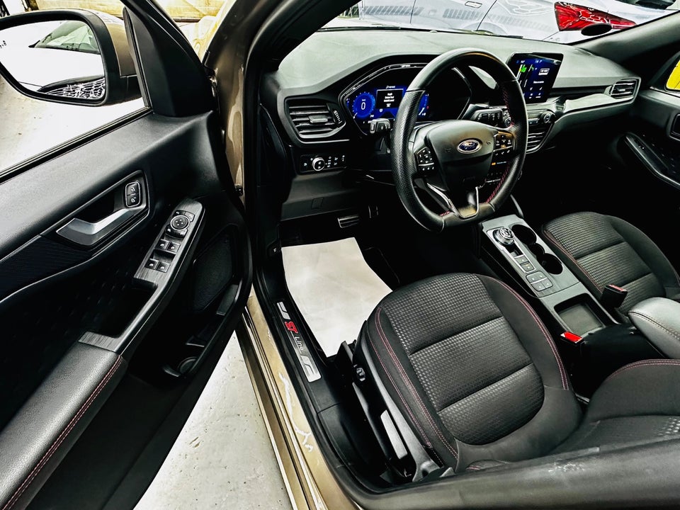 Ford Kuga 2,5 PHEV ST-Line CVT 5d
