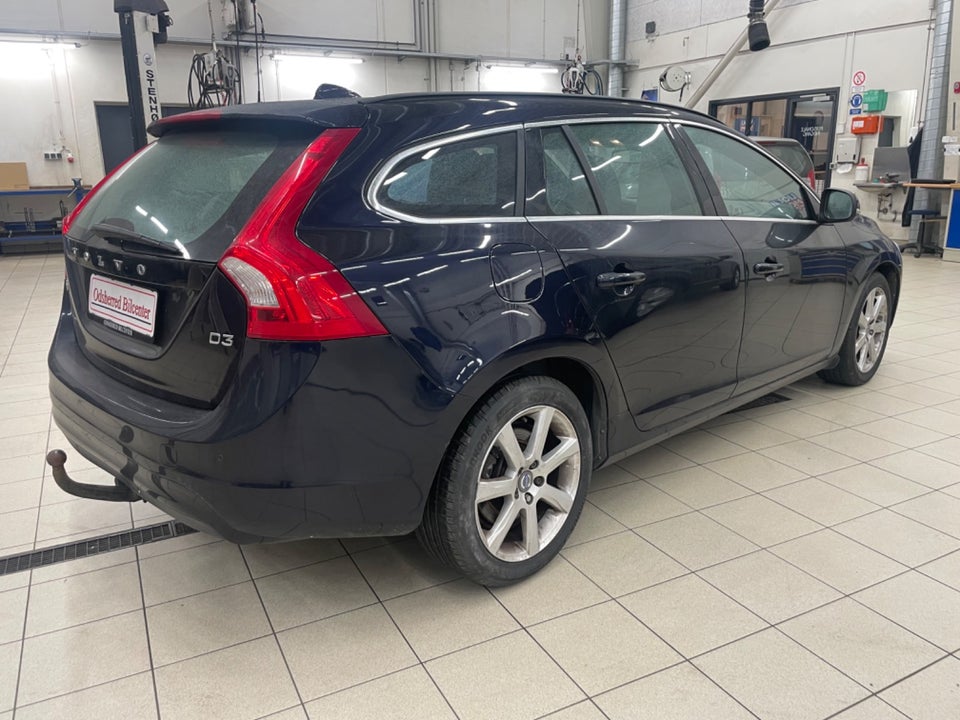 Volvo V60 2,0 D3 150 Momentum 5d