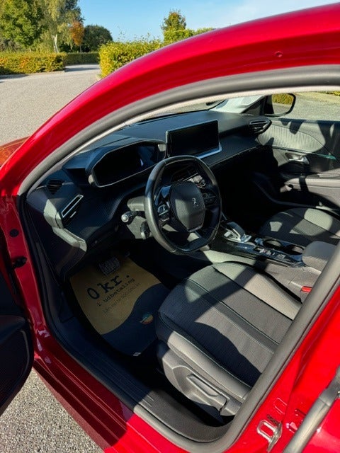 Peugeot e-208 50 Active 5d