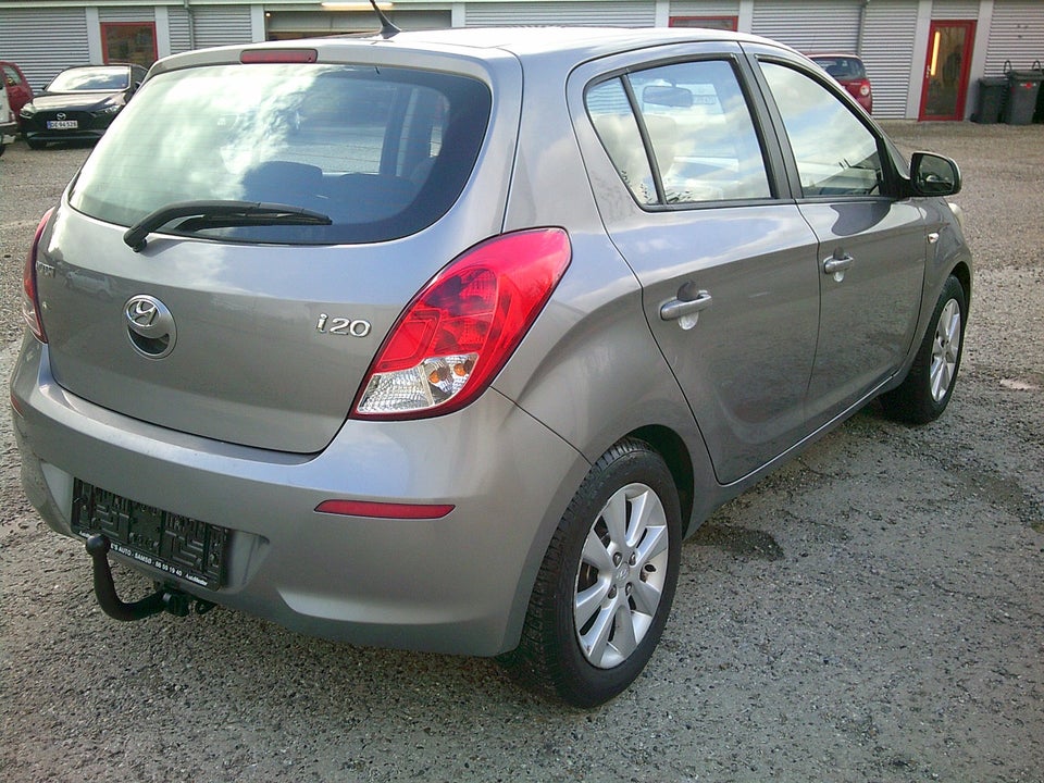 Hyundai i20 1,25 Classic XTR 5d