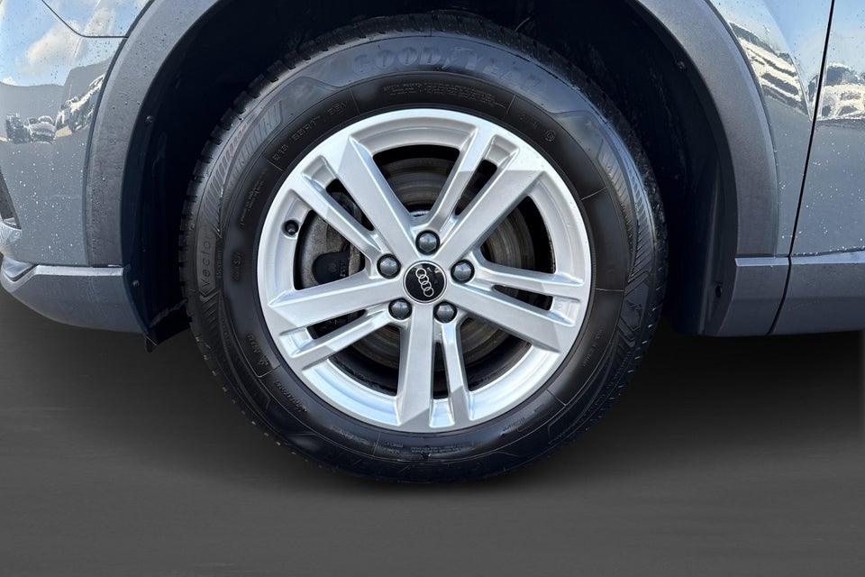 Audi Q3 45 TFSi e Attitude plus S-tr. 5d