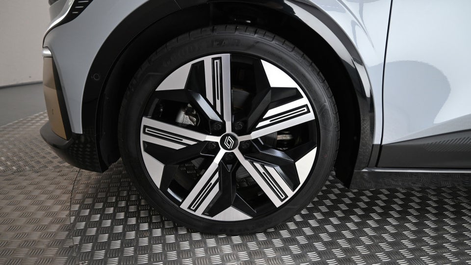 Renault Megane E-Tech 60 Iconic 5d