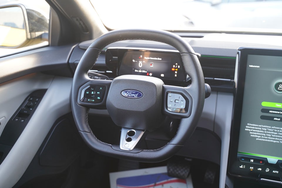 Ford Capri 77 Premium Extended Range 5d