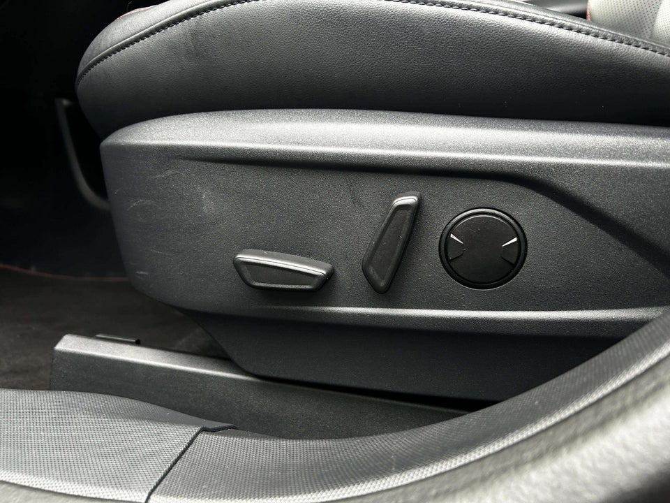 Ford Mustang Mach-E 98 Extended Range AWD 5d