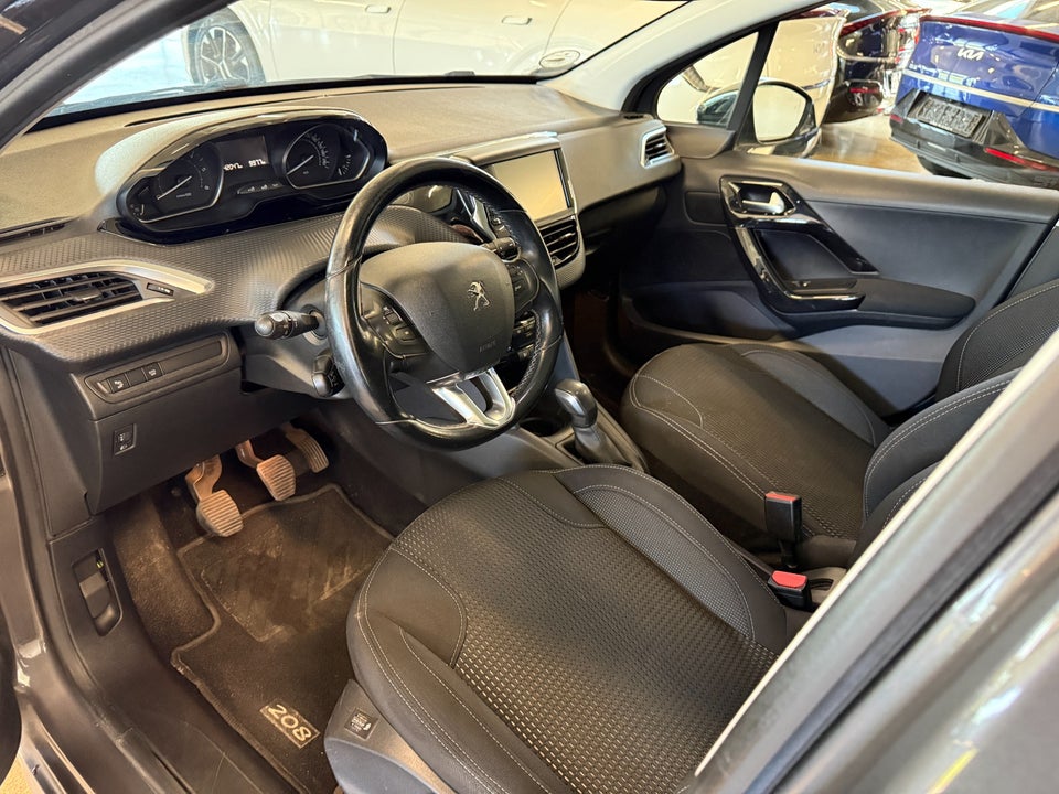 Peugeot 208 1,6 BlueHDi 100 Desire Sky 5d